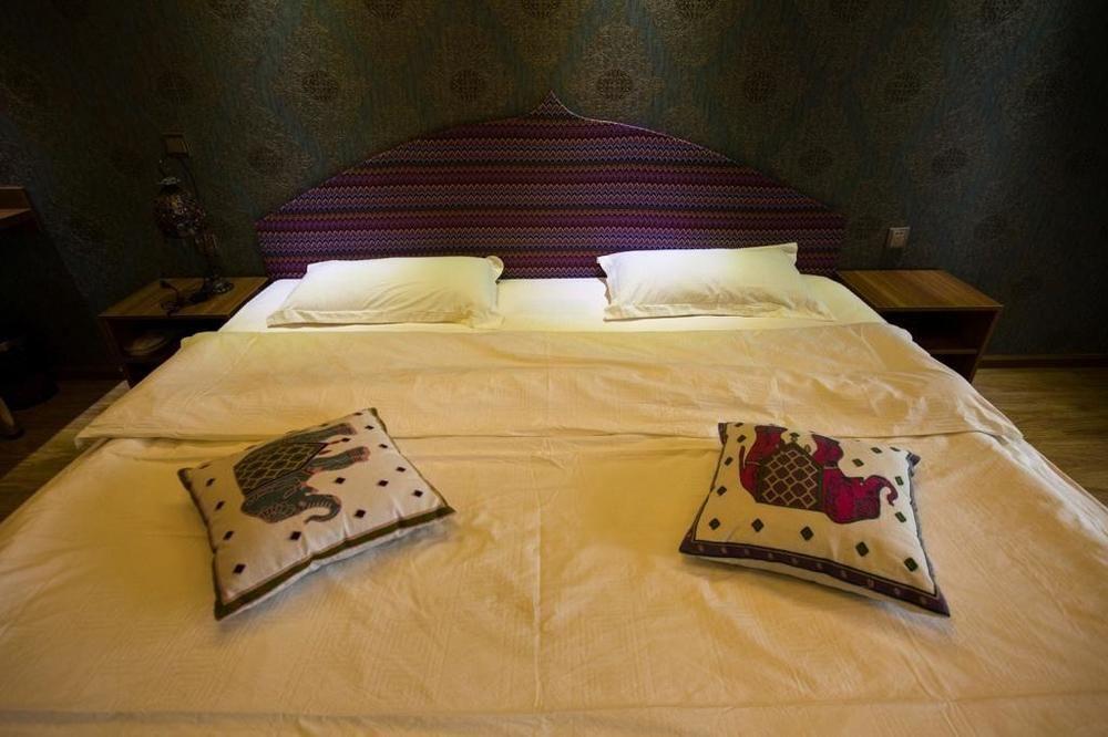 Yawei Apartment Hotel Куньмін Екстер'єр фото