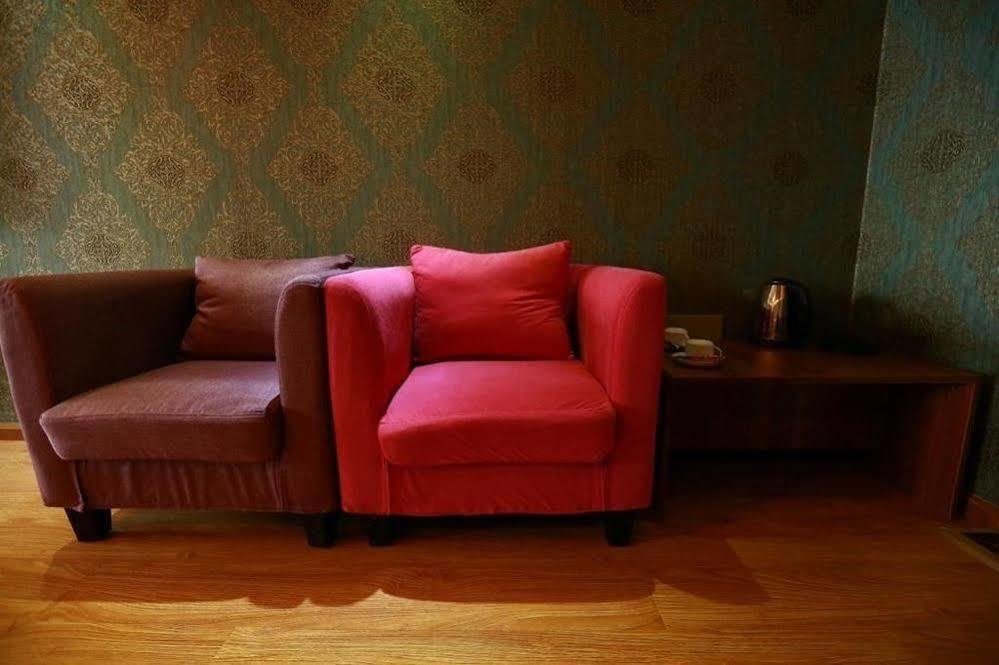 Yawei Apartment Hotel Куньмін Екстер'єр фото